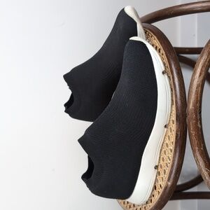 Vince Theroux  slip on sneaker In black , new